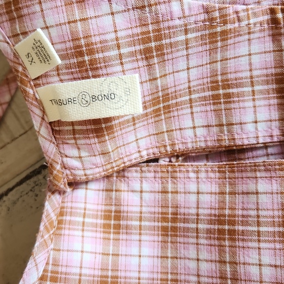 Treasure & Bond 2/$10 - Picture 5 of 8